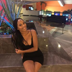 Meet your Posher, Zharya